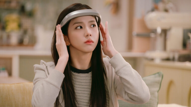 Recensione Boyfriend On Demand: Jisoo brilla in una rom-com digitale